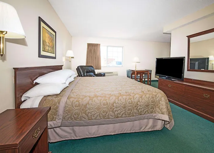 Super 8 By Wyndham Richmond