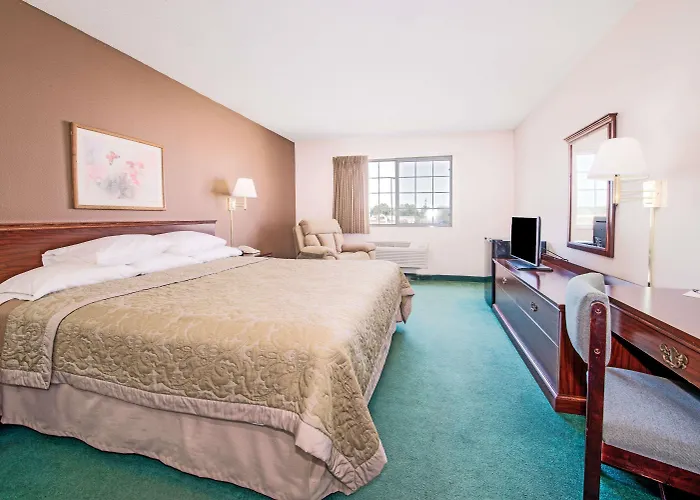 Super 8 By Wyndham Richmond