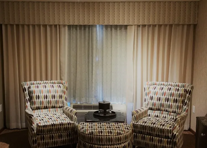 Town & Country Inn And Suites