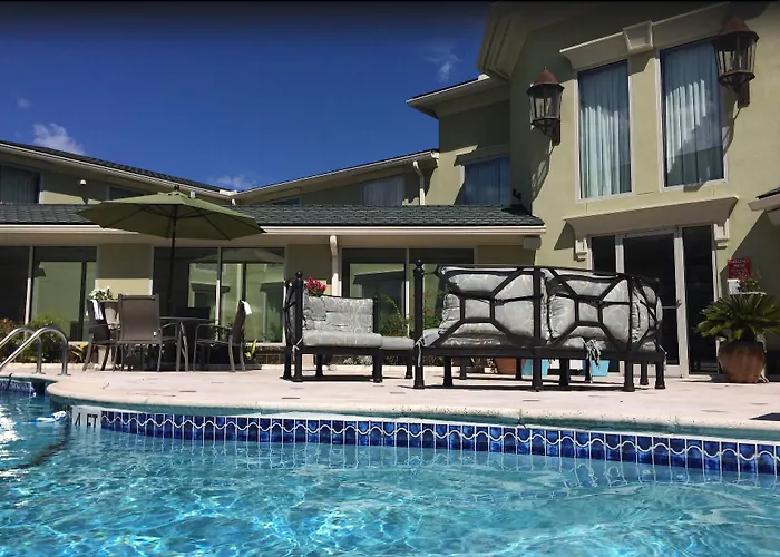 Town & Country Inn And Suites
