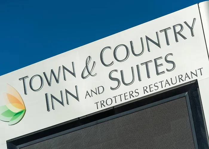 Town & Country Inn And Suites