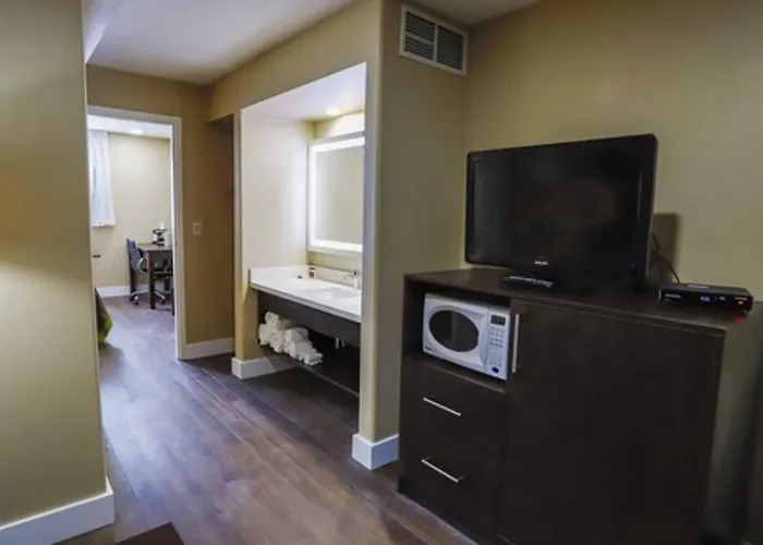 Super 8 By Wyndham Ajax/Toronto On