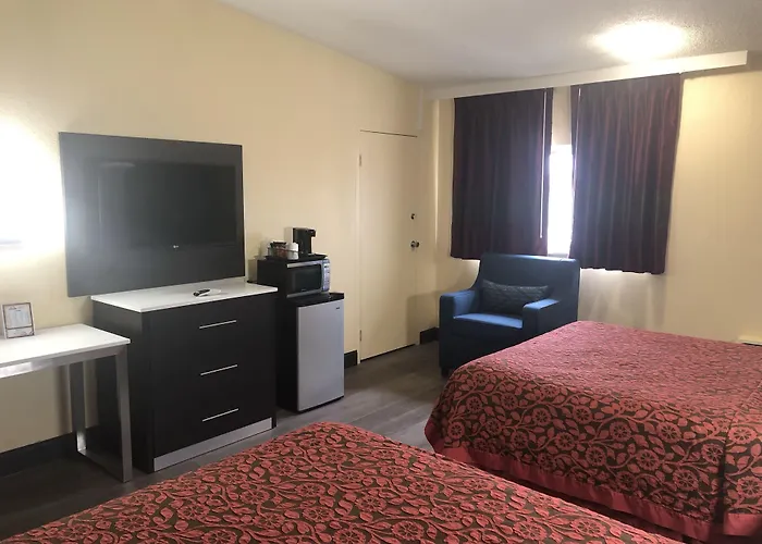 Days Inn By Wyndham Grove City Columbus South