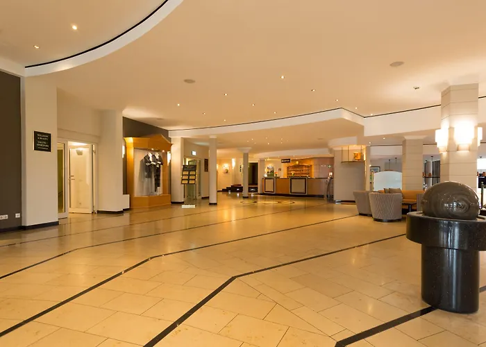 Court Hotel