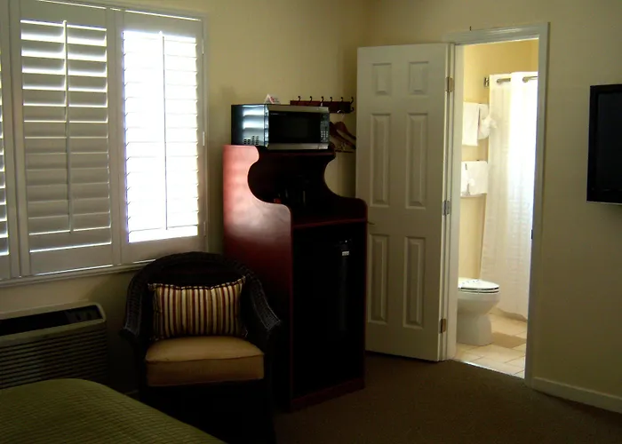 Bella Capri Inn And Suites