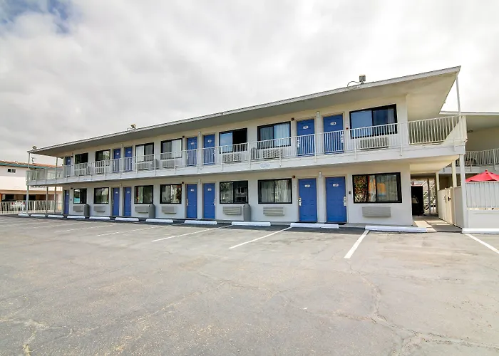 Motel 6-Santa Barbara, Ca - Beach