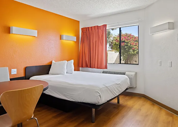 Motel 6-Carlsbad, Ca - Village