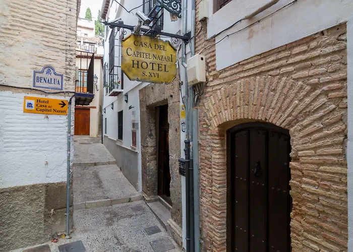 Casa Del Capitel Nazari