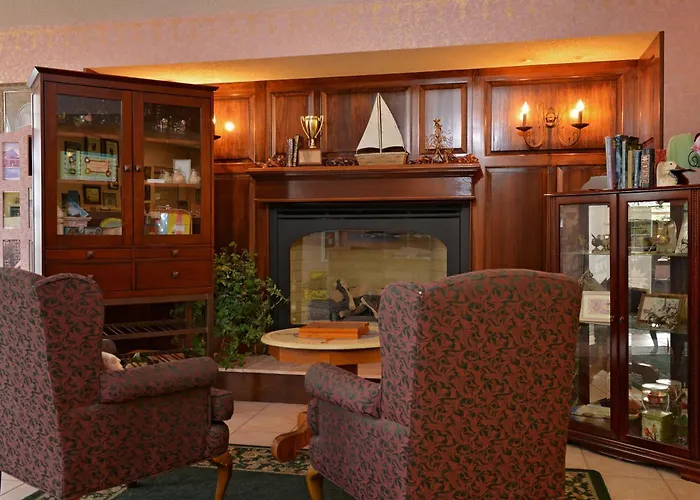 Ourguest Inn & Suites Downtown Port Clinton