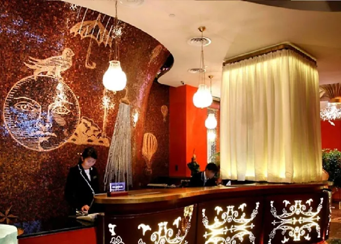 The Luxe Manor