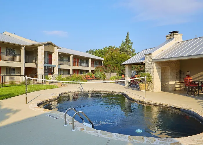 Fredericksburg Inn&Suites