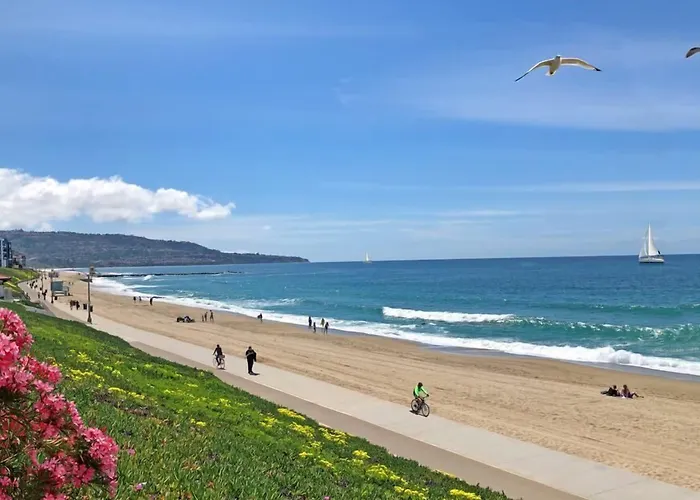 Redondo Inn And Suites