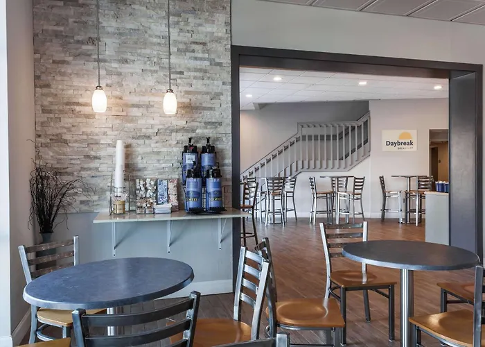 Days Inn & Suites By Wyndham Lancaster Amish Country