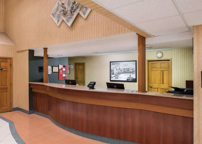 Super 8 By Wyndham Troy Il/St. Louis Area