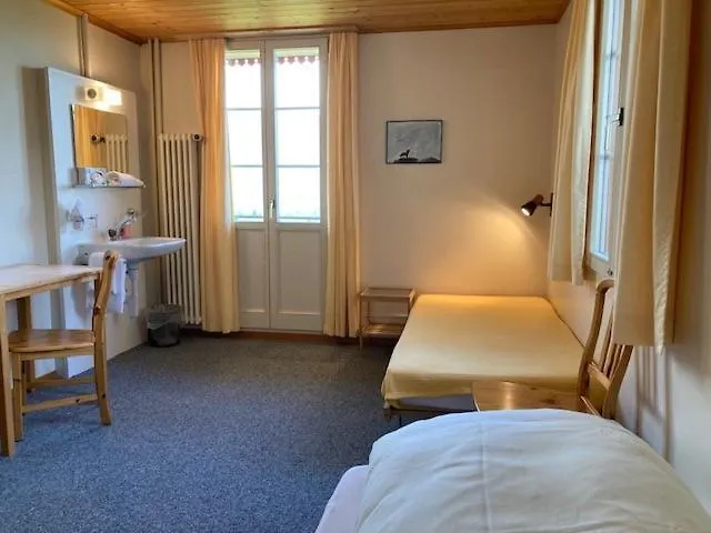 Zentrumranft Zimmer Mit Etagenbad Und Etagentoilette