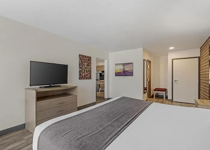 Executive Residency By Best Western Waterloo & Cedar Falls