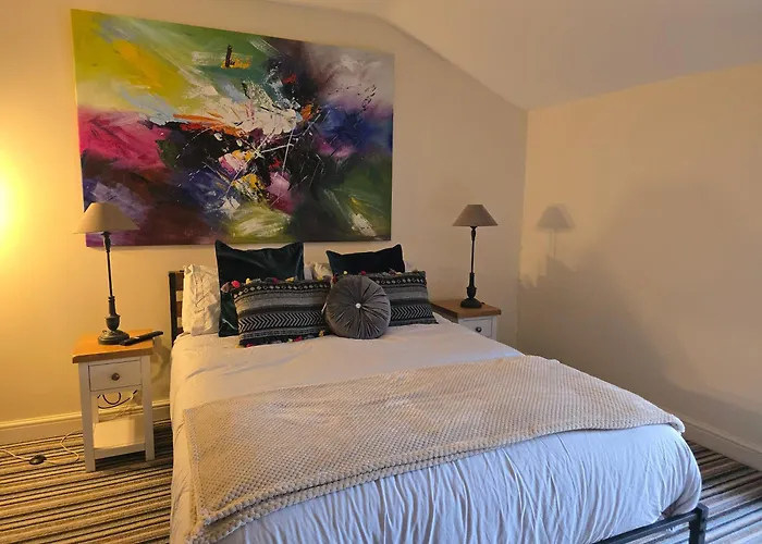 Honeymoon Suite - The Unicorn Hotel