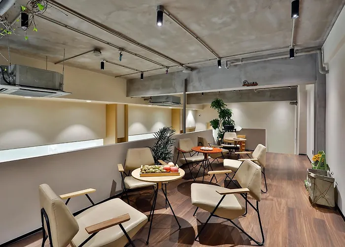 遇萌悦漫居酒店绍兴鲁迅故里景区仓桥直街店
