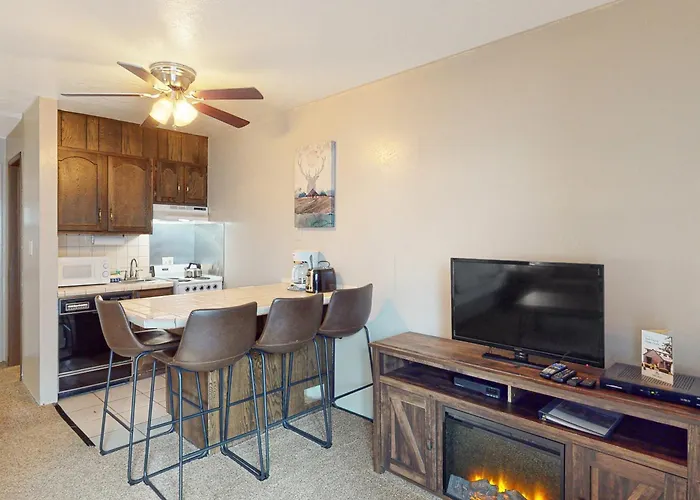 Yosemite West Condo B104