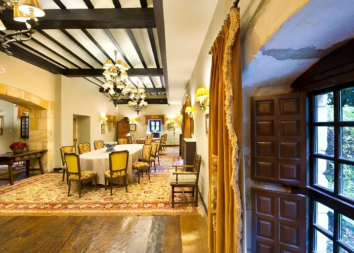 Parador De Santillana Gil Blas
