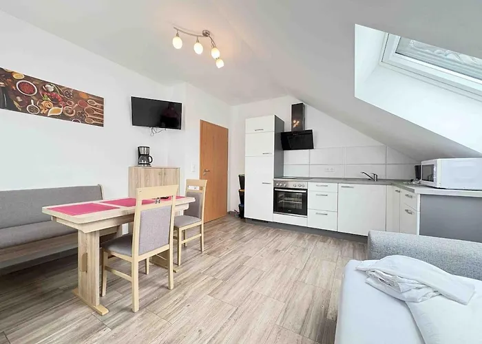STB114 moderne Monteurwohnung
