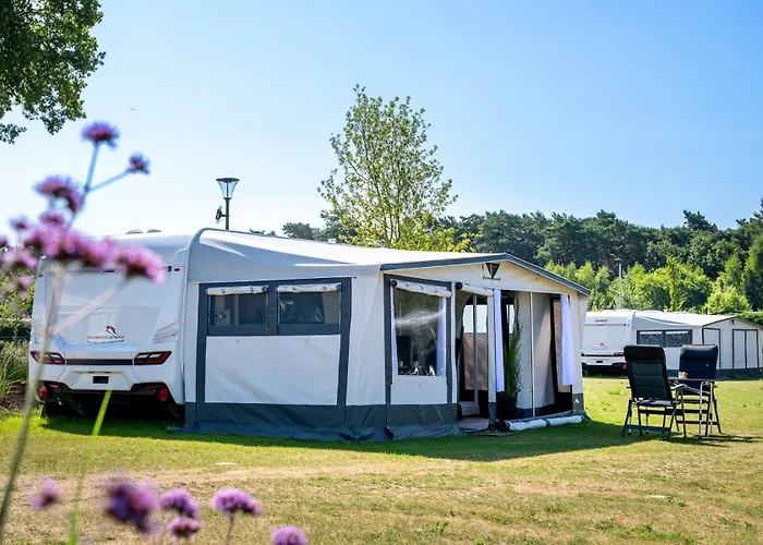 Gemütliche Unterkunft mit Top-Ausstatung und Vorzelt im Heide Resort Brüggen