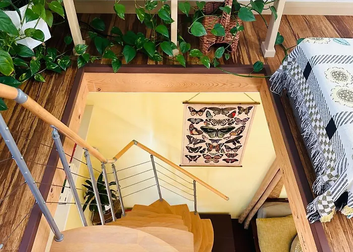 Blissful Acres Hilltop Cottage