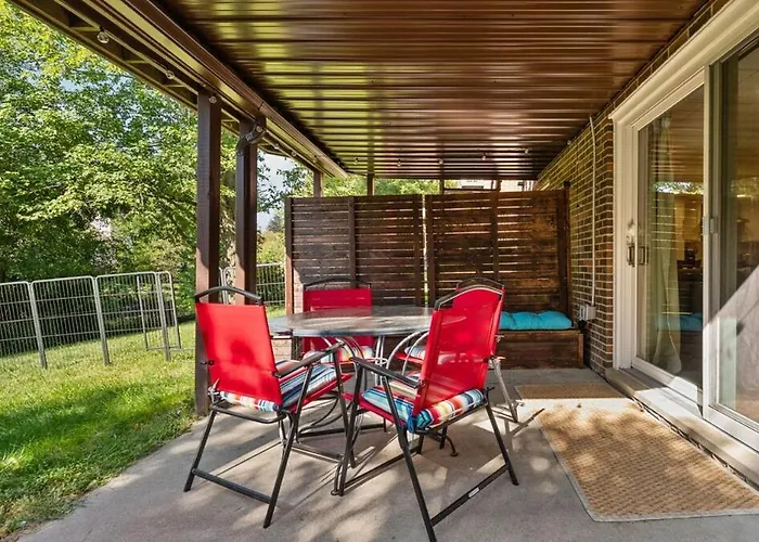 Arbor Hideaway - Brand New! Bring Your Dog!