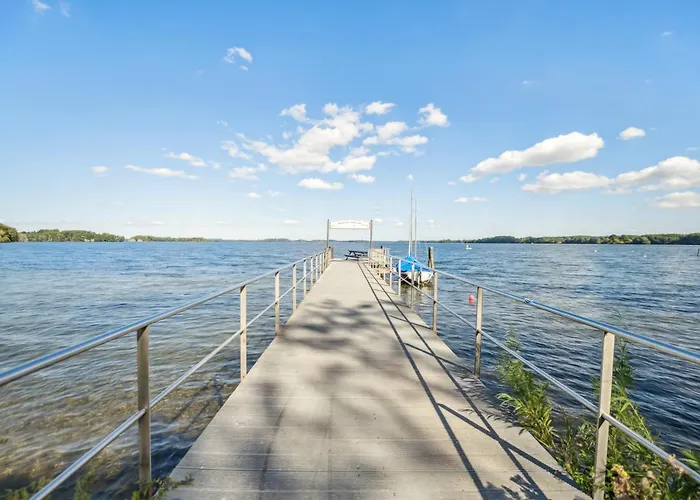 Plöner See bei Plön, mit Panoramablick auf den See