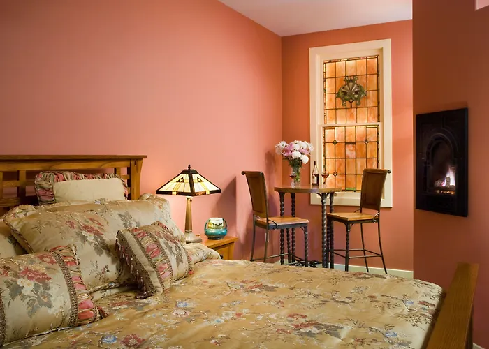 B.F. Hiestand House Bed & Breakfast Marietta