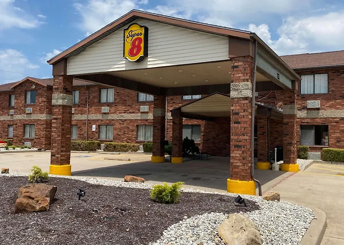 Super 8 By Wyndham Independence Ks