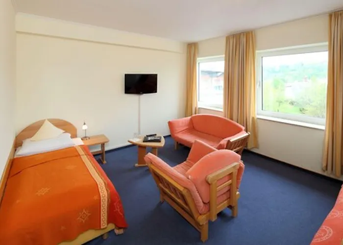 Hotel Am Segelhafen & Free Parking