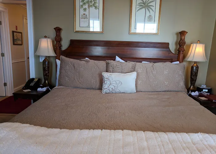 Almondy Inn Bed & Breakfast