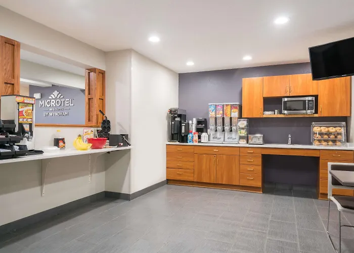 Microtel Inn & Suites By Wyndham Springfield
