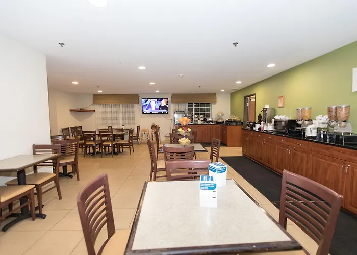Sleep Inn & Suites Pleasant Hill - Des Moines