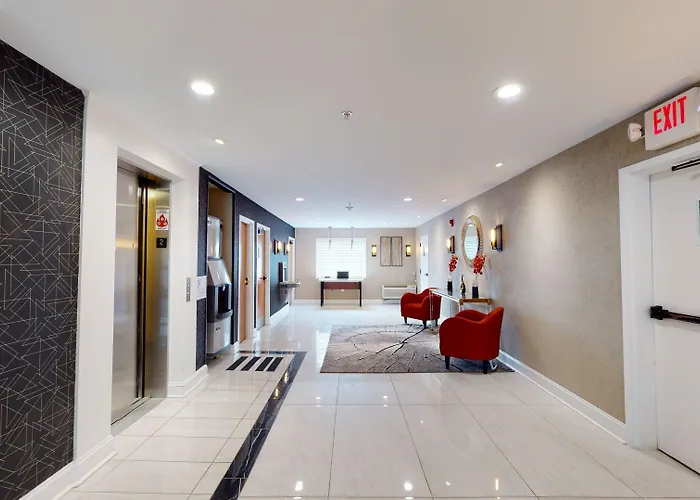 Ramada By Wyndham Strasburg - Shenandoah Valley