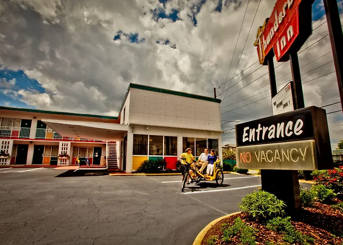 The Thunderbird Inn