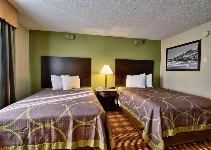 Super 8 By Wyndham Bangor