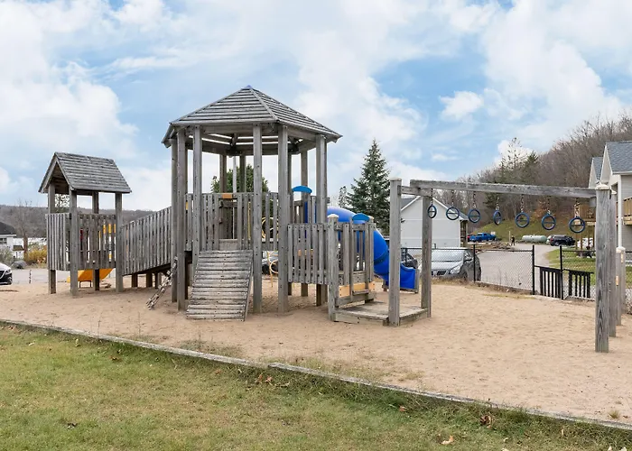 Getaways At Haliburton Heights