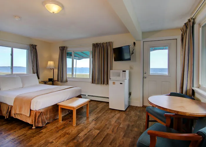 Sea Cliff House Motel