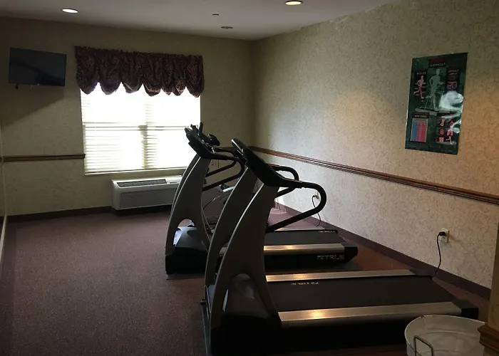 Americinn By Wyndham Fulton Clinton