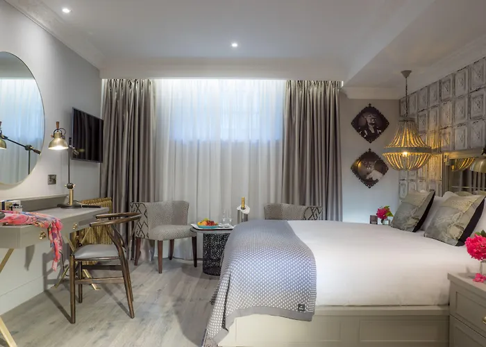 Oriel House Hotel