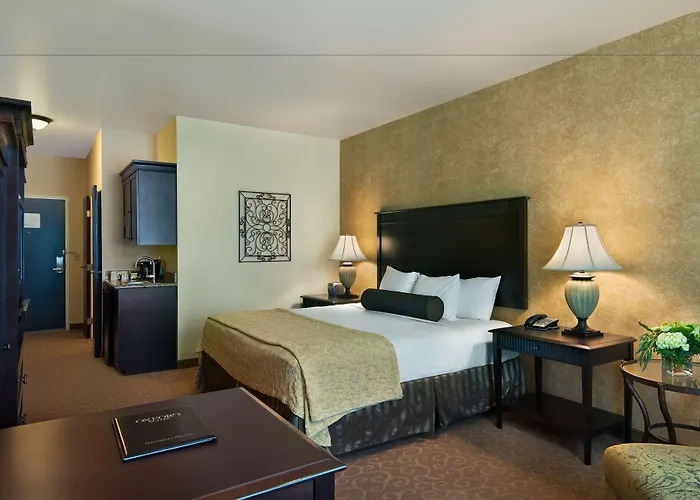 Oxford Suites Boise