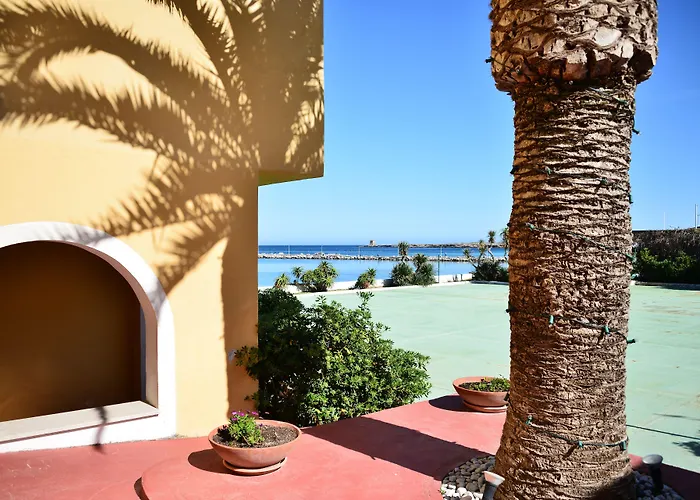 Palm Beach Hotel