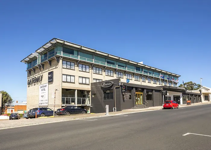 Nightelier Devonport Gateway Hotel