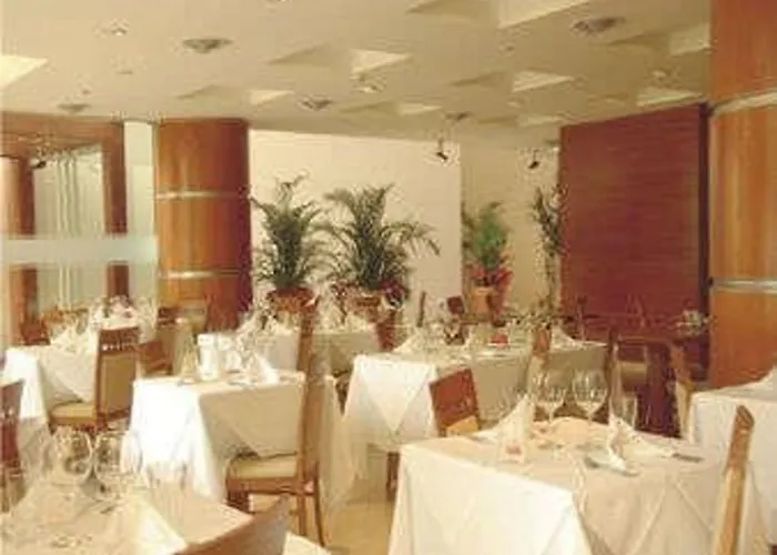 Howard Johnson Villa María Hotel y Casino