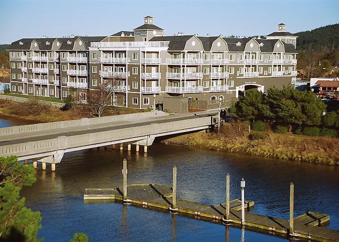 Rivertide Suites