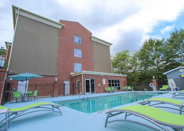 Holiday Inn Express Hotel & Suites Charleston - North By Ihg