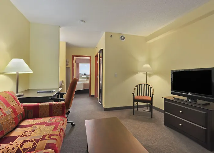 Super 8 By Wyndham Barrie South