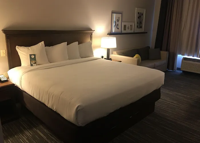 Country Inn & Suites By Radisson, Grand Rapids East, Mi
